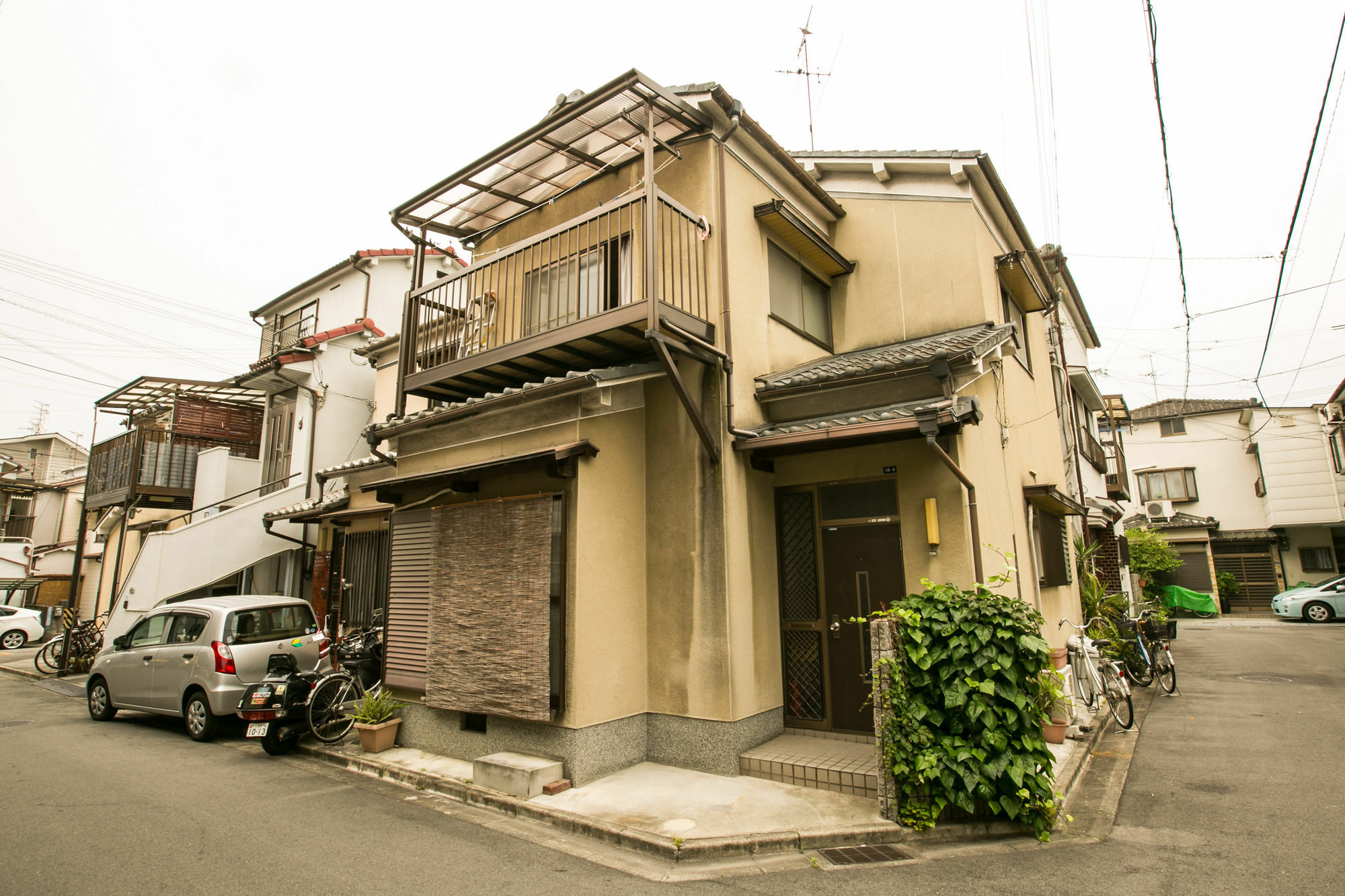 Airlog House -Comic Inn- Habikino Экстерьер фото