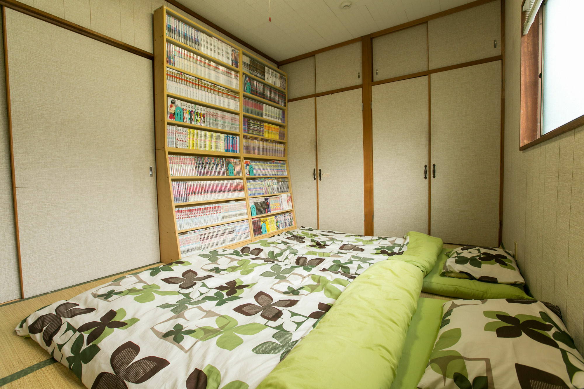 Airlog House -Comic Inn- Habikino Экстерьер фото